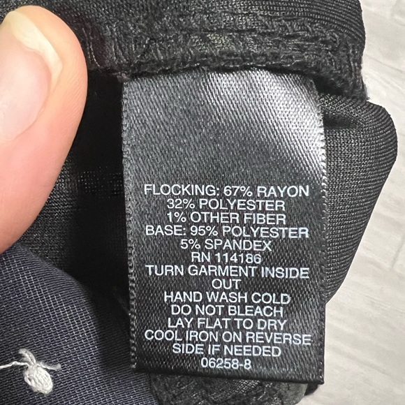 Liz Claiborne Career Black Pull On Pant w/ Raised Velvet Floral Pattern Sz Small - Picture 4 of 9